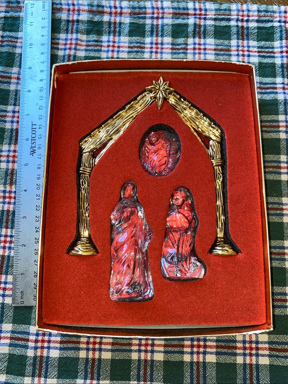 Vintage holiday traditions, Gorham, three-piece crystal nativity with brass